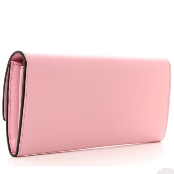 NWT FENDI Logo Embossed Continental Wallet - Picture 2 of 6